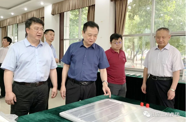 中國(guó)信達(dá)資產(chǎn)管理股份有限公司黨委副書記、總裁張衛(wèi)東一行來(lái)山東三星集團(tuán)參觀調(diào)研